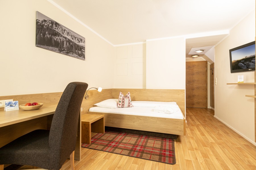 Einzelzimmer Hintertux, Schlafbereich, Bett