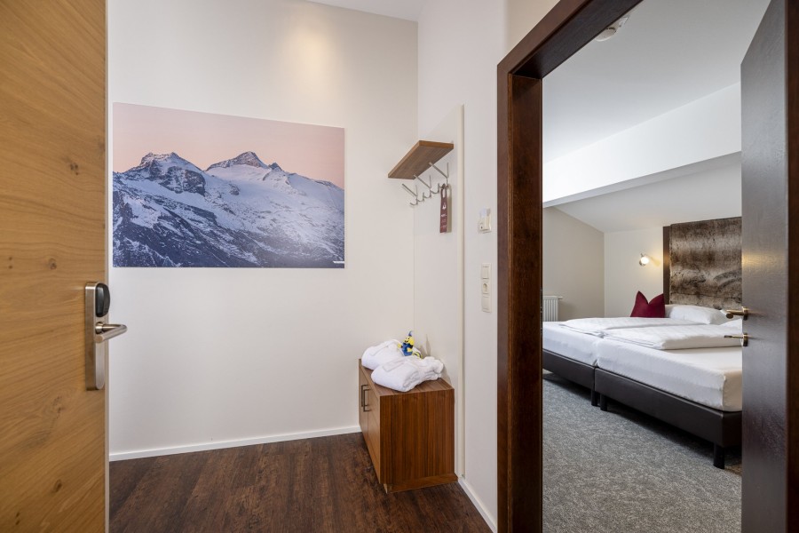 Familiensuite 3 Hintertux, Blick in den Elternschlafbereich